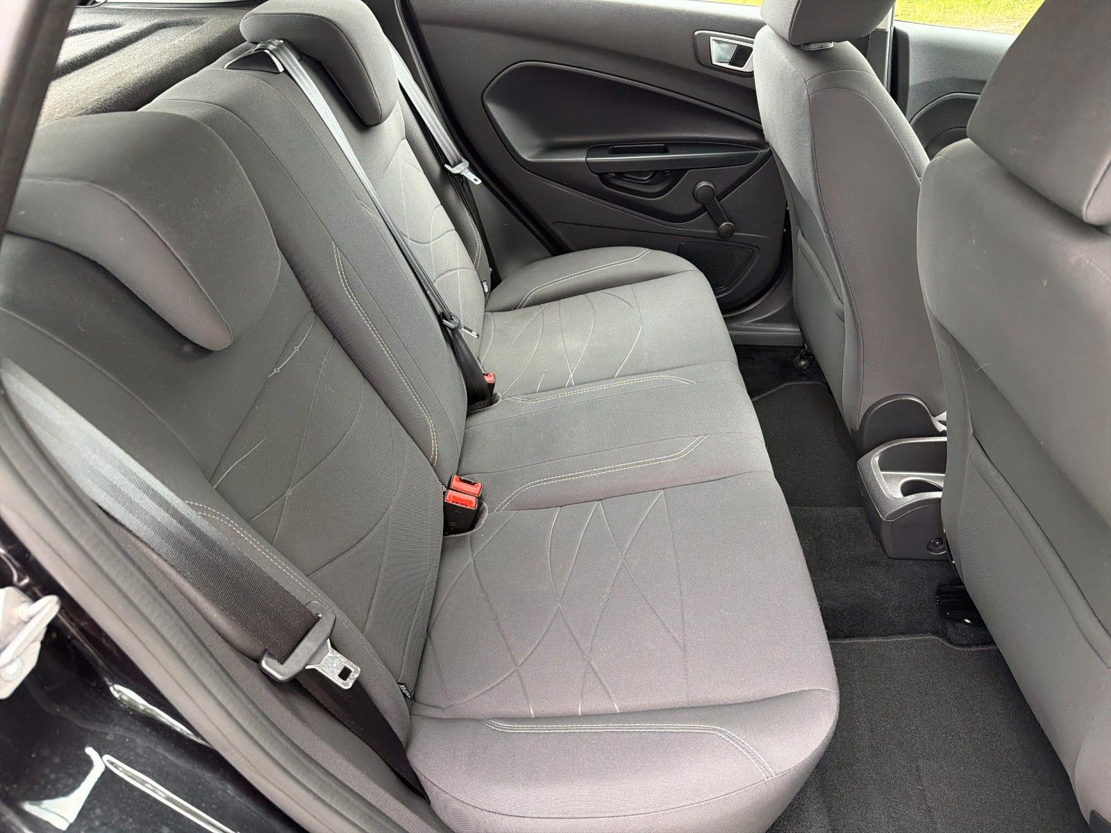Fahrzeugabbildung Ford Fiesta Sync Edition, WINTER-PAKET