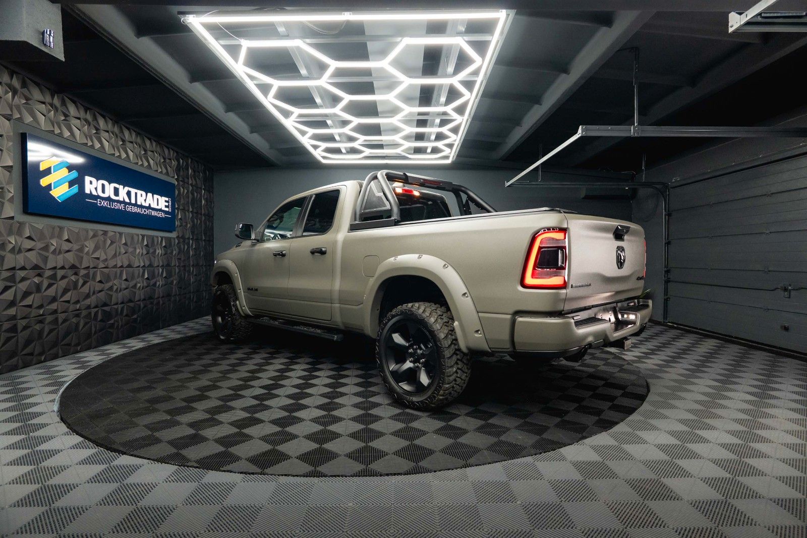 Fahrzeugabbildung Dodge RAM 5.7 V8 HEMI 4x4 OFFROAD LONGBED RAPTOR Style