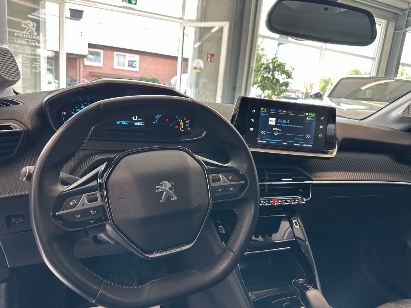 Fahrzeugabbildung Peugeot 208 e- Allure Elektromotor 136 LED CarPlay SHZ