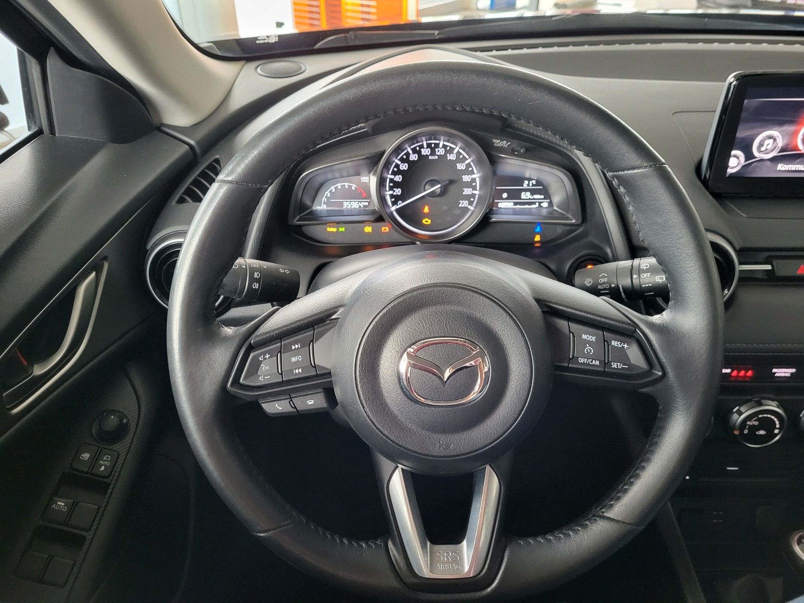 Fahrzeugabbildung Mazda CX-3 Exclusive-Line Sitzheizung, Klimaautomatik