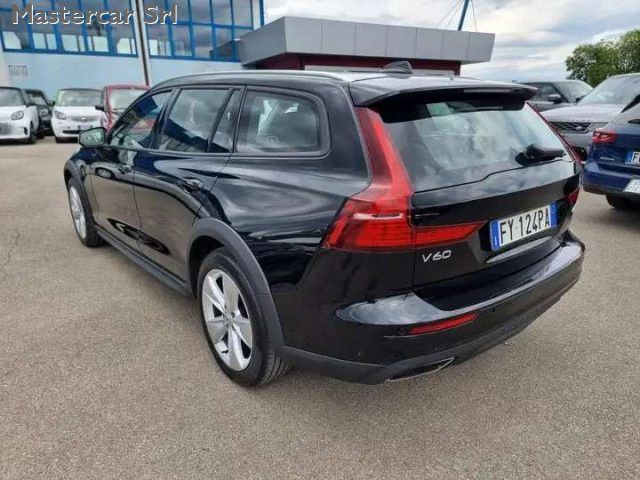 Volvo VOLVO V60 Cross Country 2.0 d4 Business Plus awd imagem 3