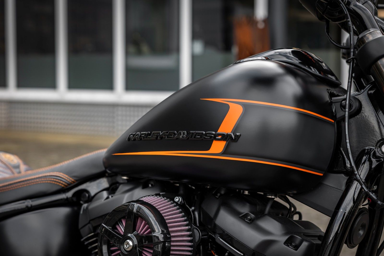 Fahrzeugabbildung Harley-Davidson Breakout DARKSIDE FXBR 117 MY25 -H-D Kiel Custom