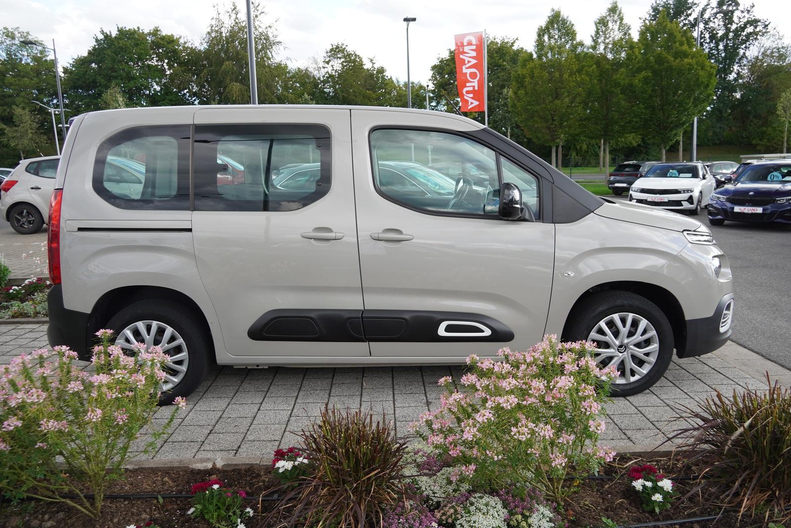 Citroën Berlingo 1.2 12V e-THP MPV Feel M AHK 360° DAB