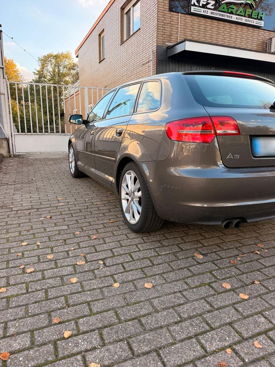Audi A3 2011 — interior