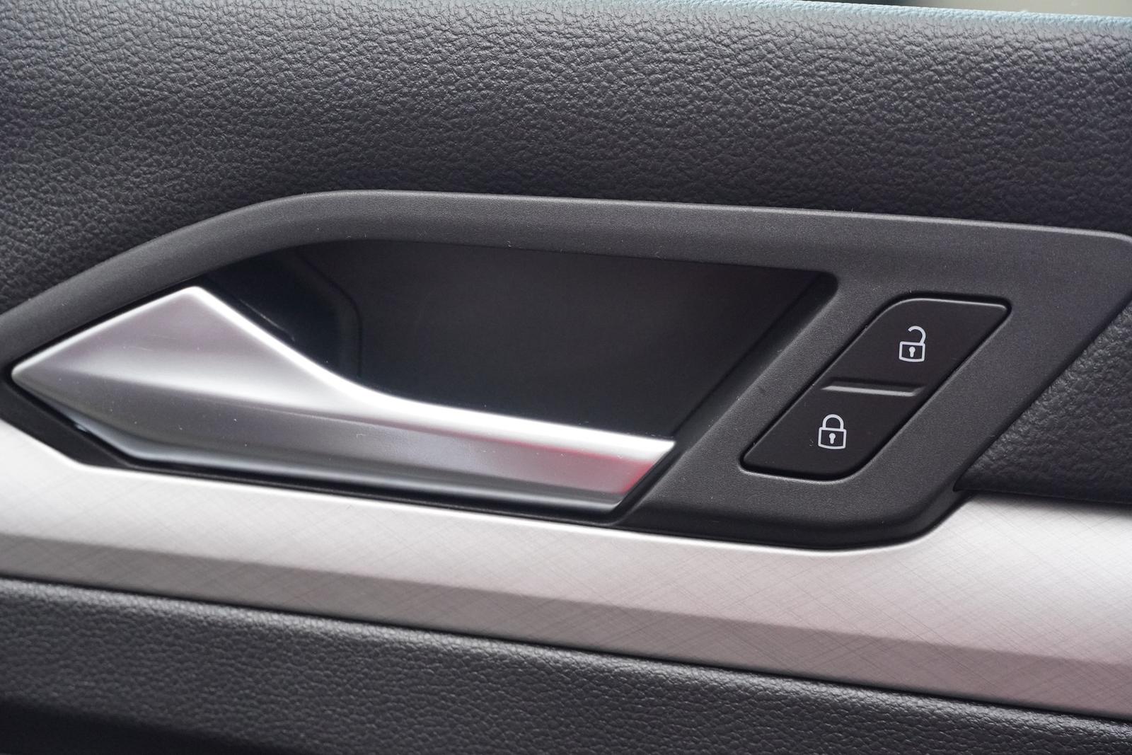 Volkswagen Golf VIII Variant 1.0 Life LED Klimaaut. DAB USB, миниатюра 30