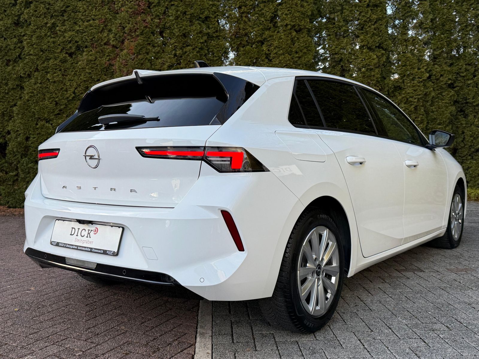 Fahrzeugabbildung Opel Astra L 1.2 Aut. Elega LED+NAV+ACC+KAM+DAB+CARPL