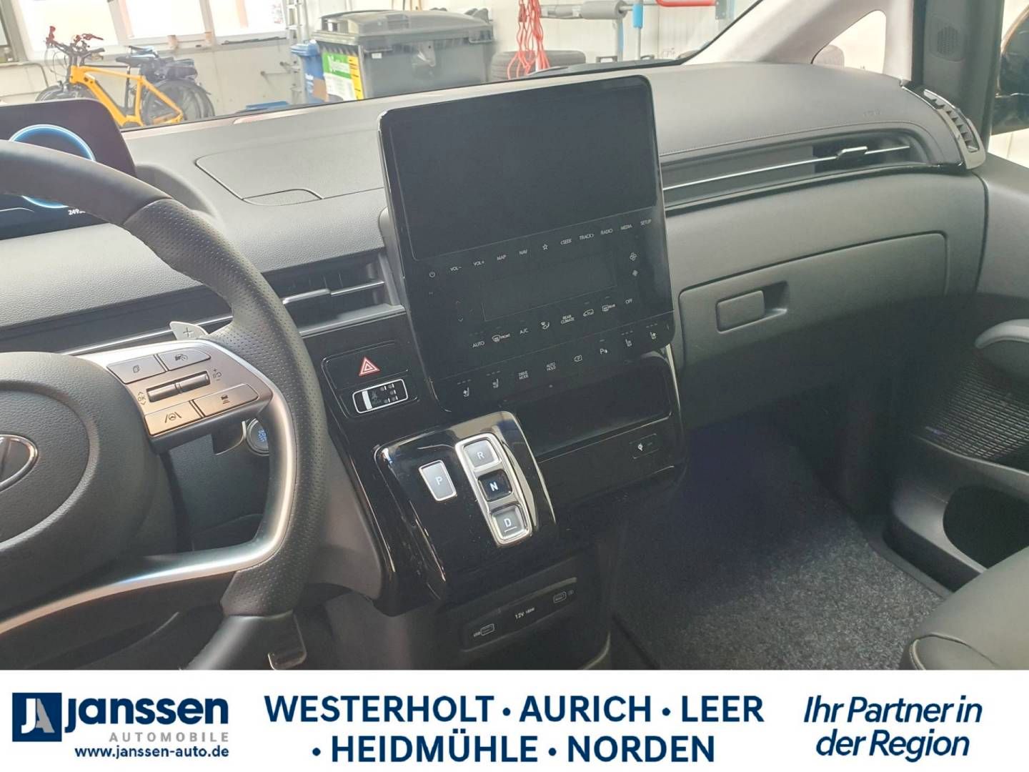 Fahrzeugabbildung Hyundai STARIA 7-Sitzer SIGNATURE