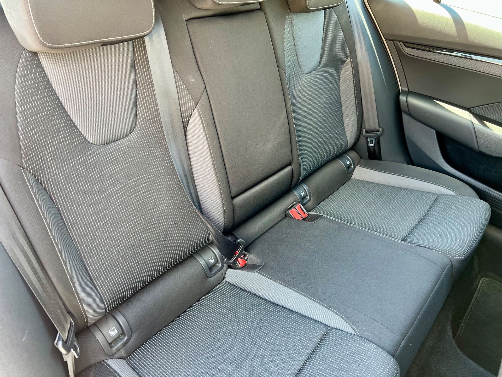 SKODA Octavia Combi Ambition AAC SHZ NAVI LED
