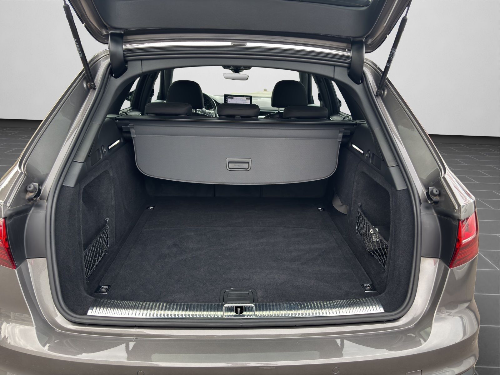 Audi A4 - Bild 16