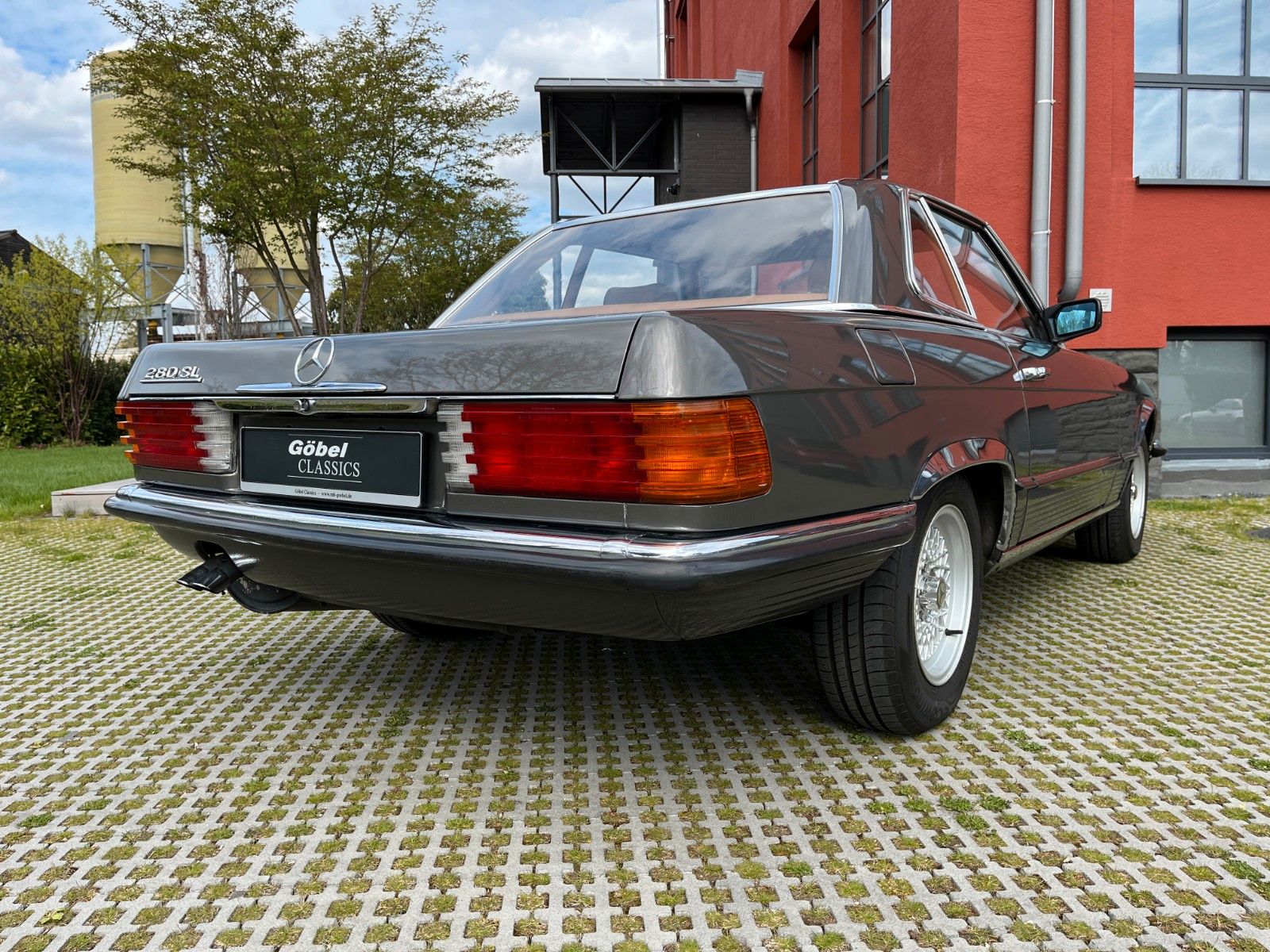 Fahrzeugabbildung Mercedes-Benz 280 SL