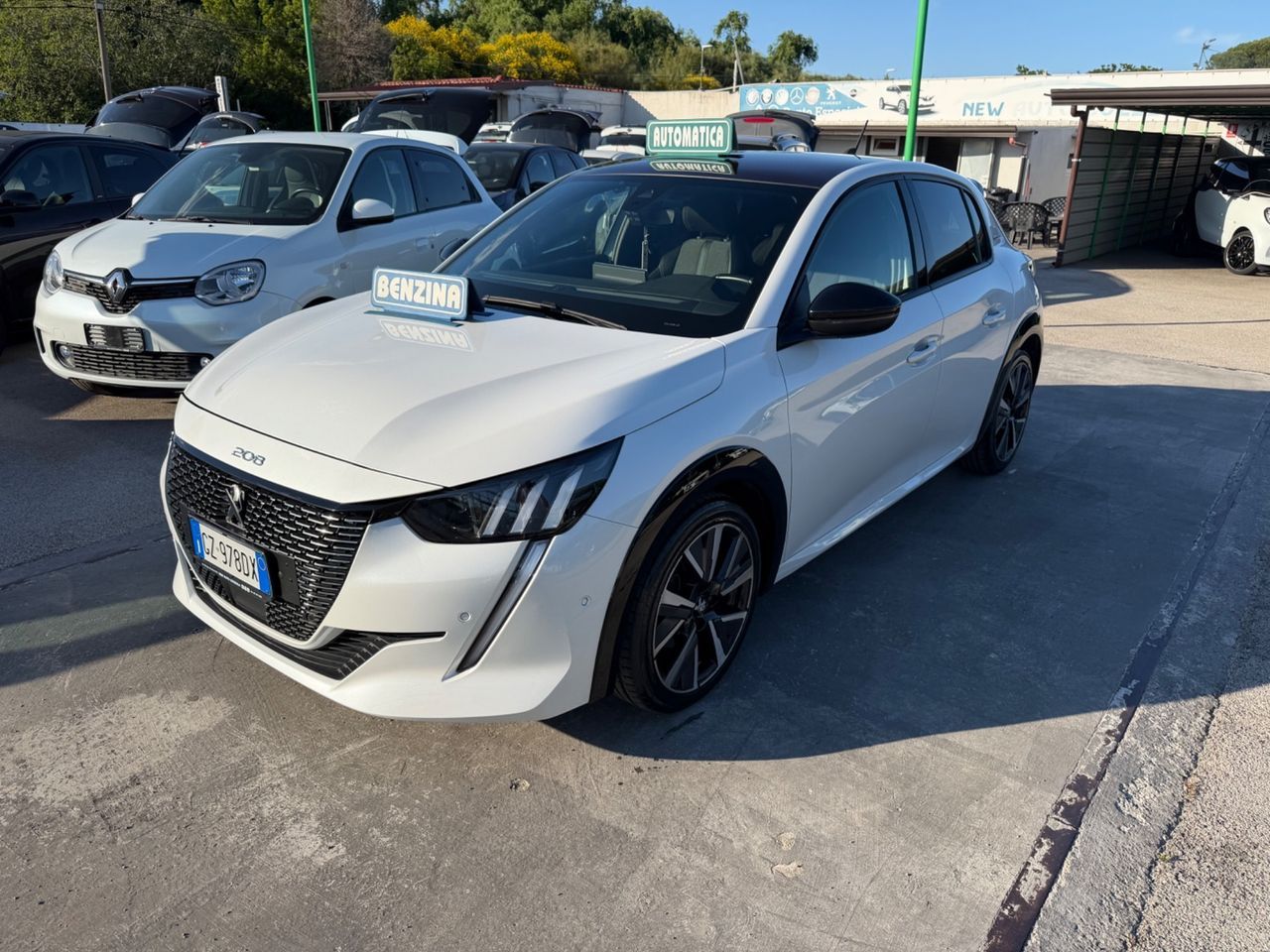 Peugeot 208 PureTech 100 Stop&Start 5 porte GT L imagem 3