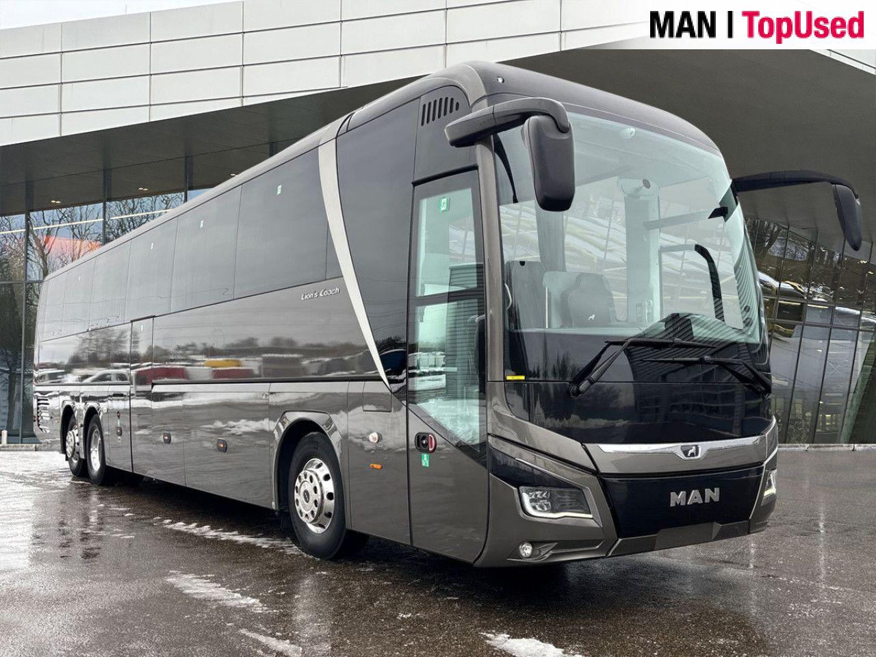 MAN LION'S COACH L / R08
