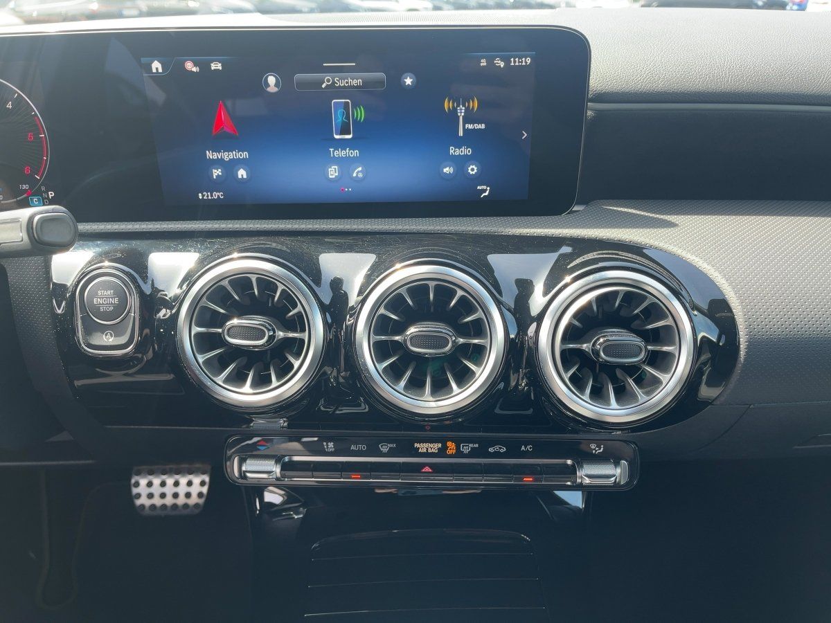 Fahrzeugabbildung Mercedes-Benz A 180 d AMG/Kamera/LED/AHK