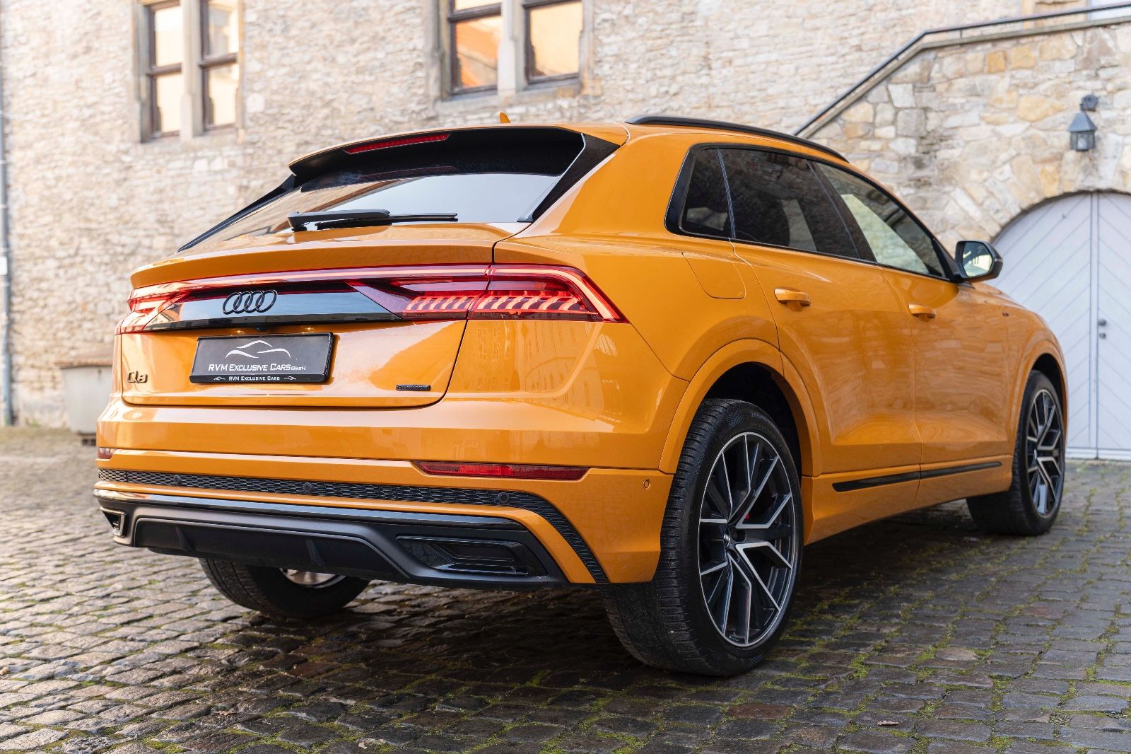 Fahrzeugabbildung Audi Q8 55 TFSI quattro S-LINE 360° B&O LED MASSAGE