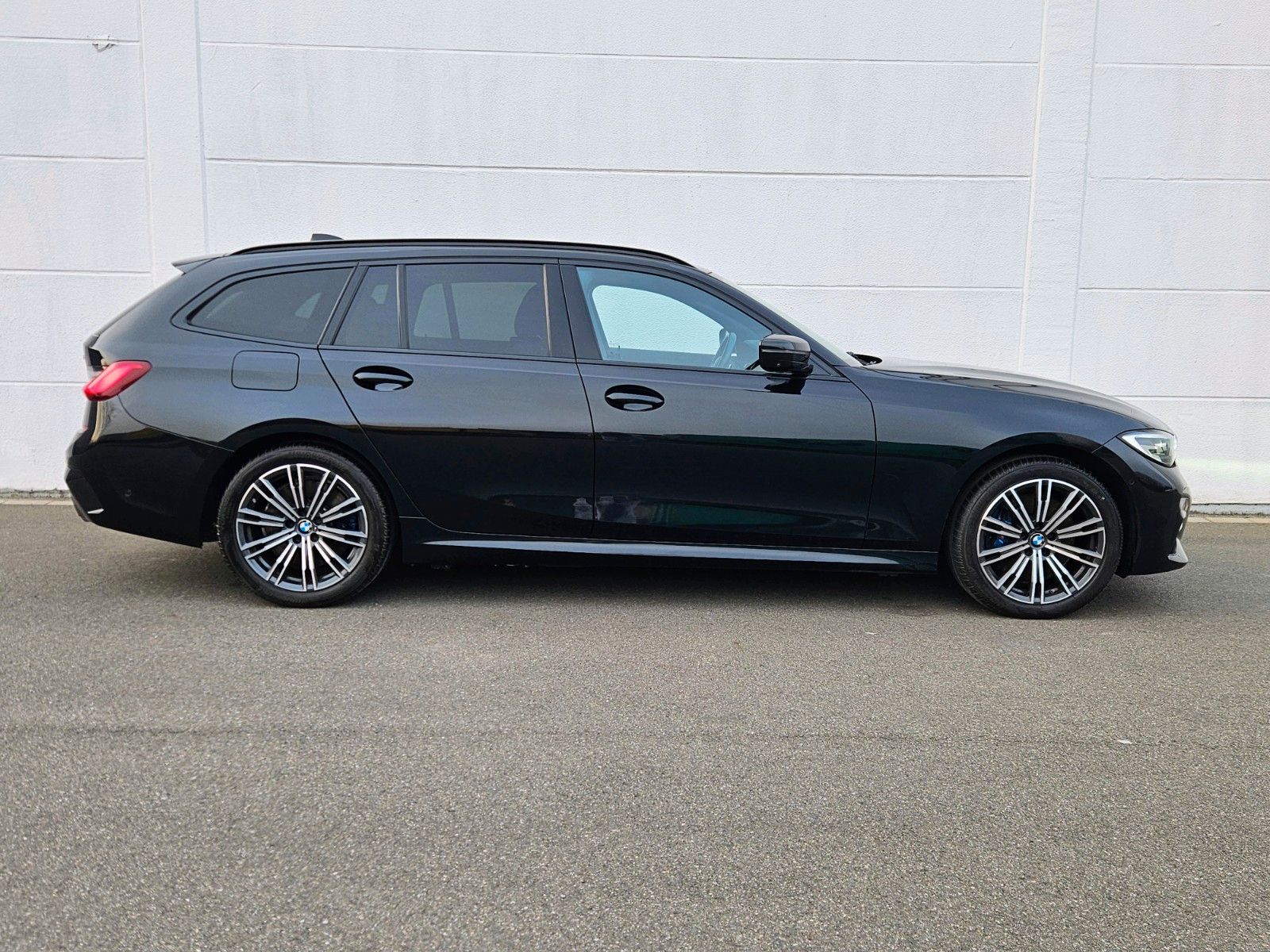 BMW 330e*LCProf*M-SPORT*HUD*ACC*PARKASS+*KEYLESS GO foto 3