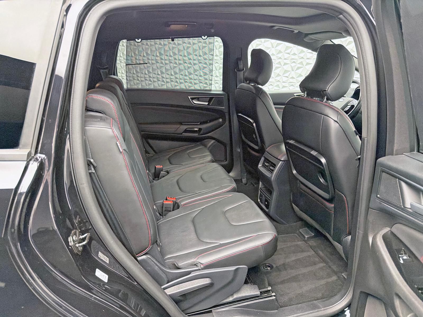 Fahrzeugabbildung Ford S-MAX ST-LINE 2.0 AWD 4x4/7-SITZER/ACC/AHK/R-CAM