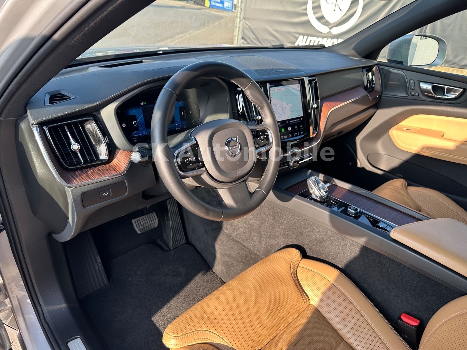 Fahrzeugabbildung Volvo XC60 B5 UltimateBright AWD/Head-Up/Pano/360°/AHK