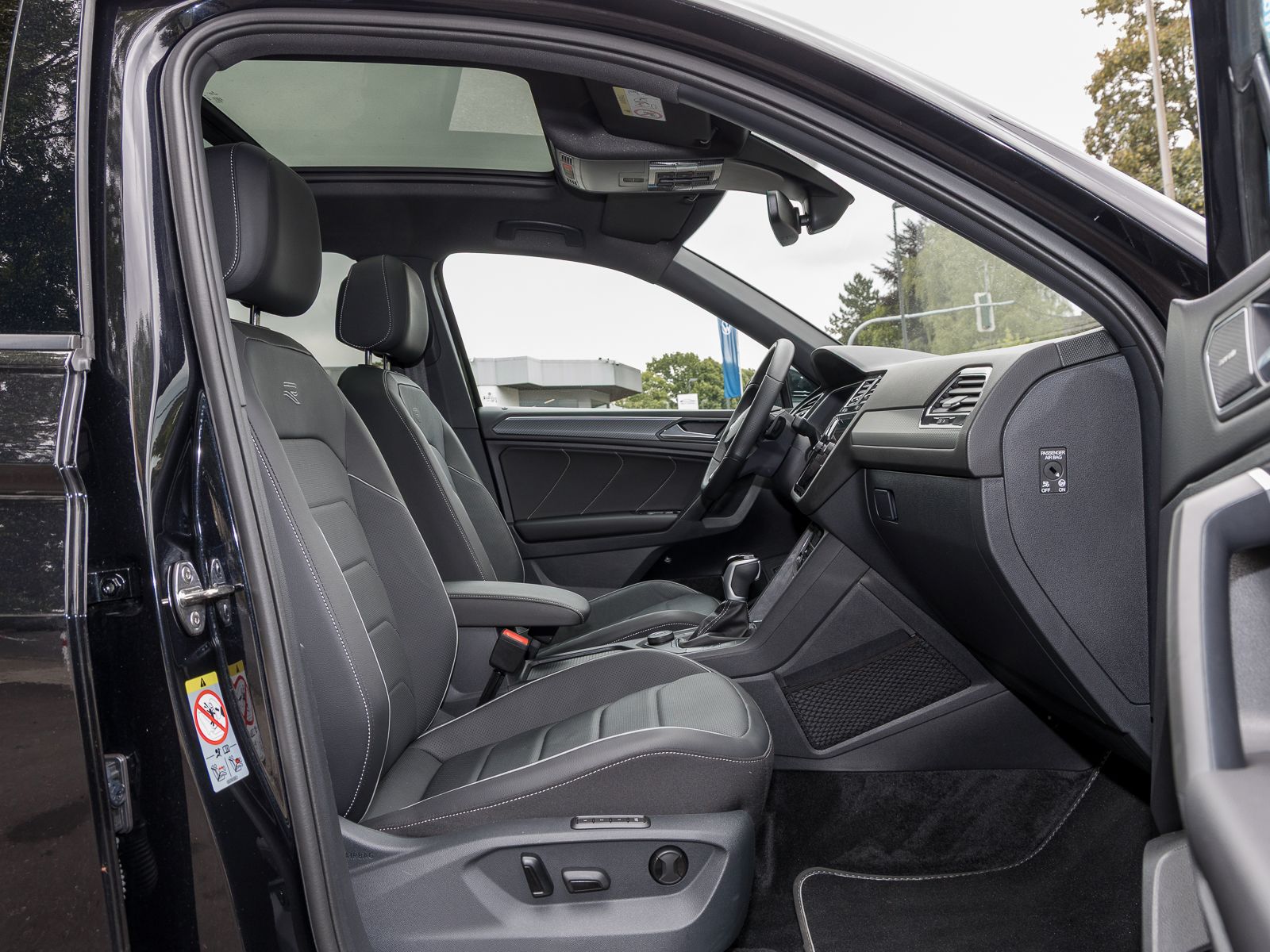 Volkswagen Tiguan Allspace 2.0 TDI DSG 4M R-Line "Black Sty imagem 3