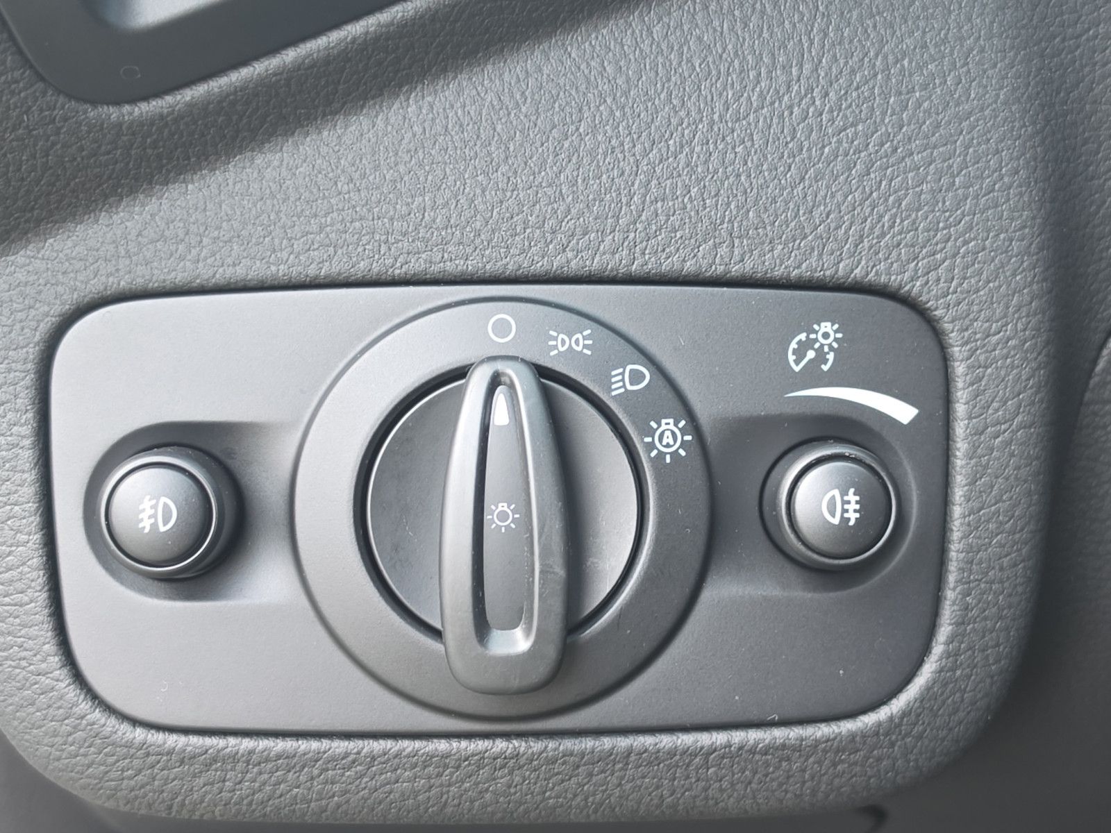 Fahrzeugabbildung Ford Kuga ST-Line Panorama-Dach Kamera Alcantara AHK