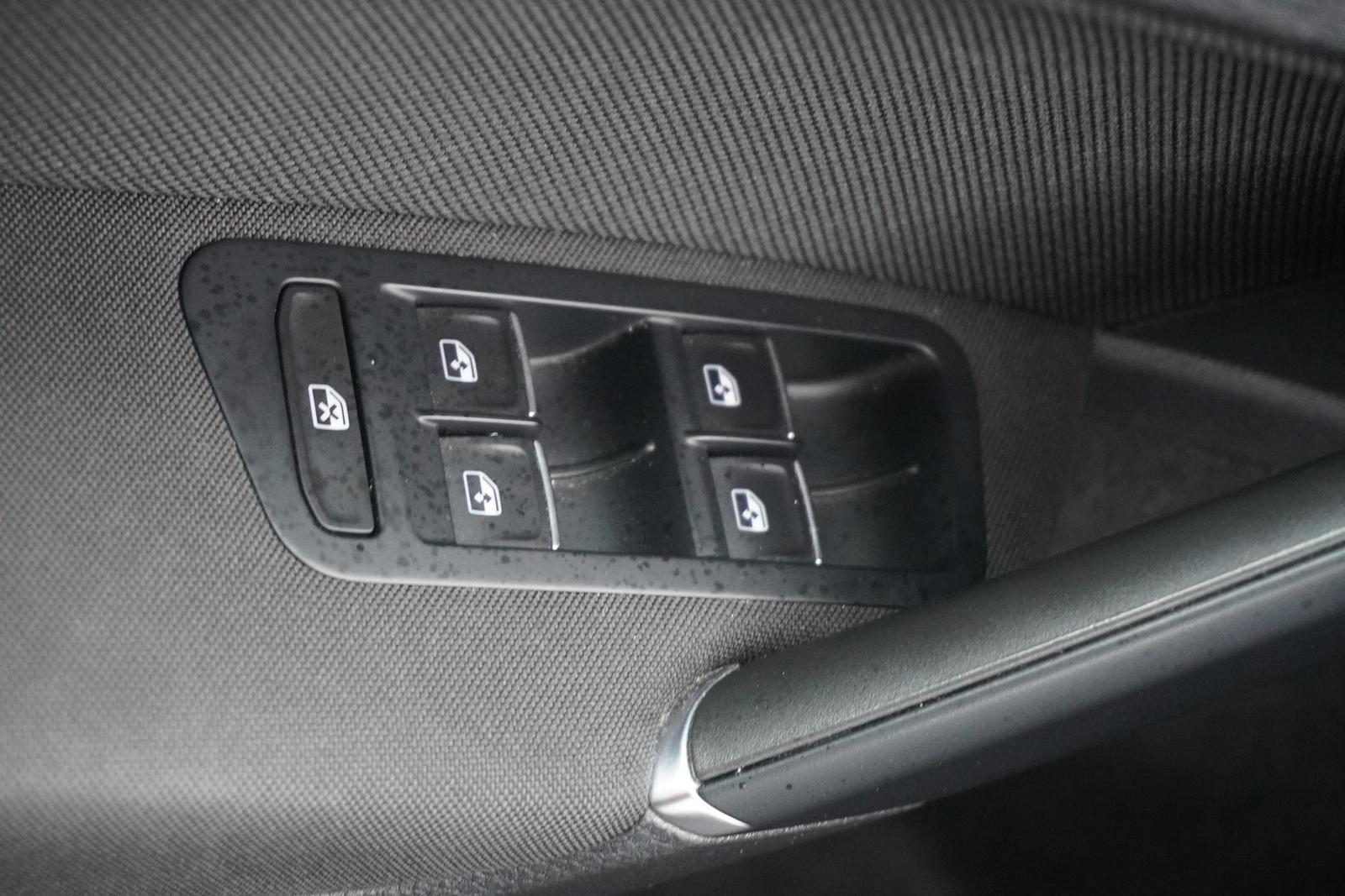 Volkswagen Golf VII 2.0 GTI Performance Navi Dynaudio ACC