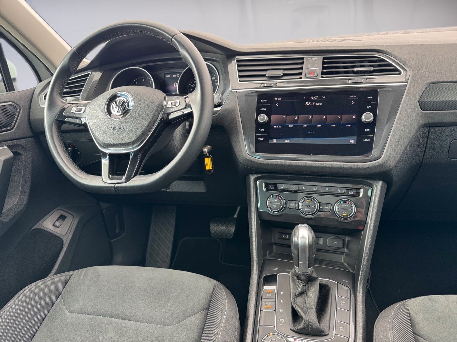 Fahrzeugabbildung Volkswagen Tiguan Highline 2.0 TSI 4Motion