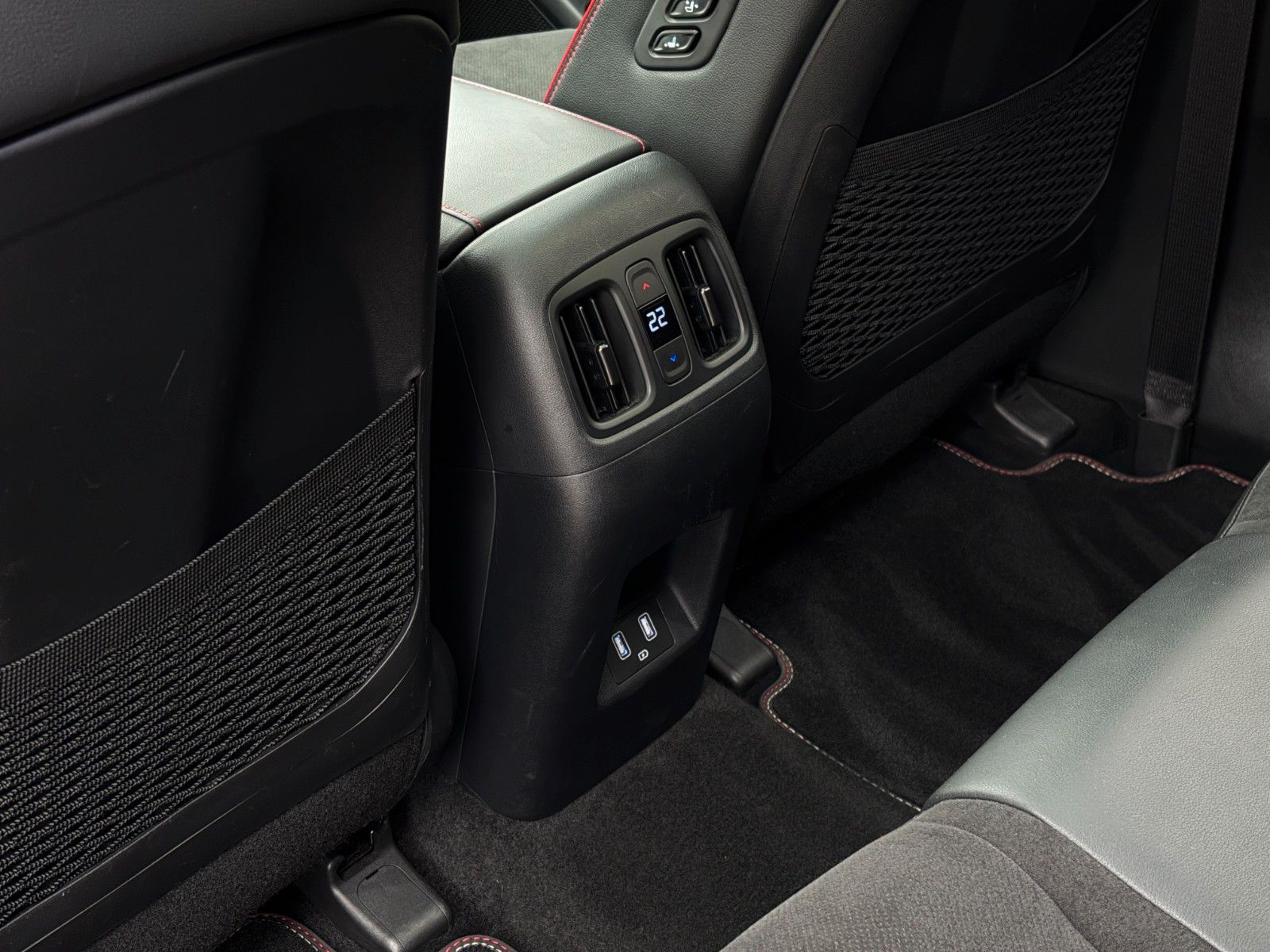 Fahrzeugabbildung Hyundai Tucson 1.6 T-GDI N-Line PHEV 4WD 360° ACC LHZ