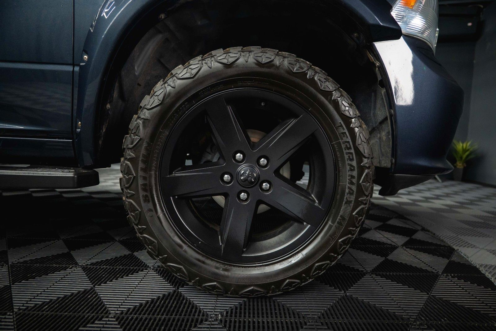 Fahrzeugabbildung Dodge RAM 3.6 V6 4x4  LONGBED Offroad *LPG*6 Sitze*