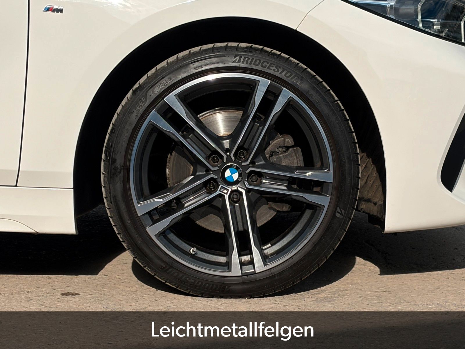Fahrzeugabbildung BMW 118i M Sport SHZ HiFi Adap. LED PDC TEMP CarPlay