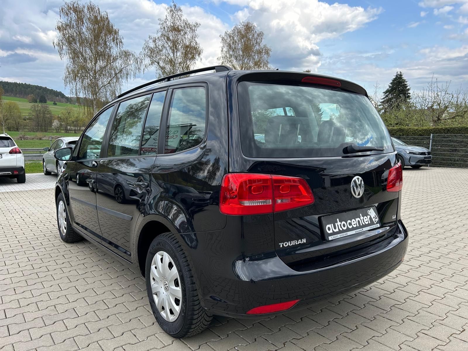 Fahrzeugabbildung Volkswagen Touran 1.6 TDI°7 Sitzer°Shz°Klimaauto.°2.Hand°