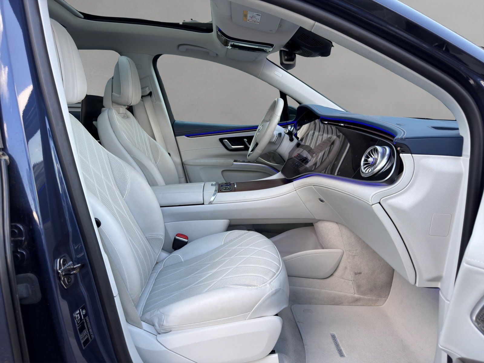 Fahrzeugabbildung Mercedes-Benz EQS580 SUV AMG BusinesClass 7-Sitz ExclusivNappa