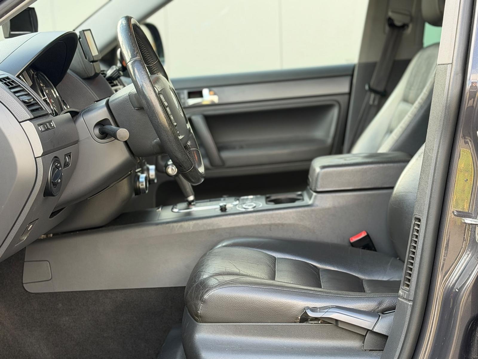 Volkswagen Touareg 2008 — photo 14
