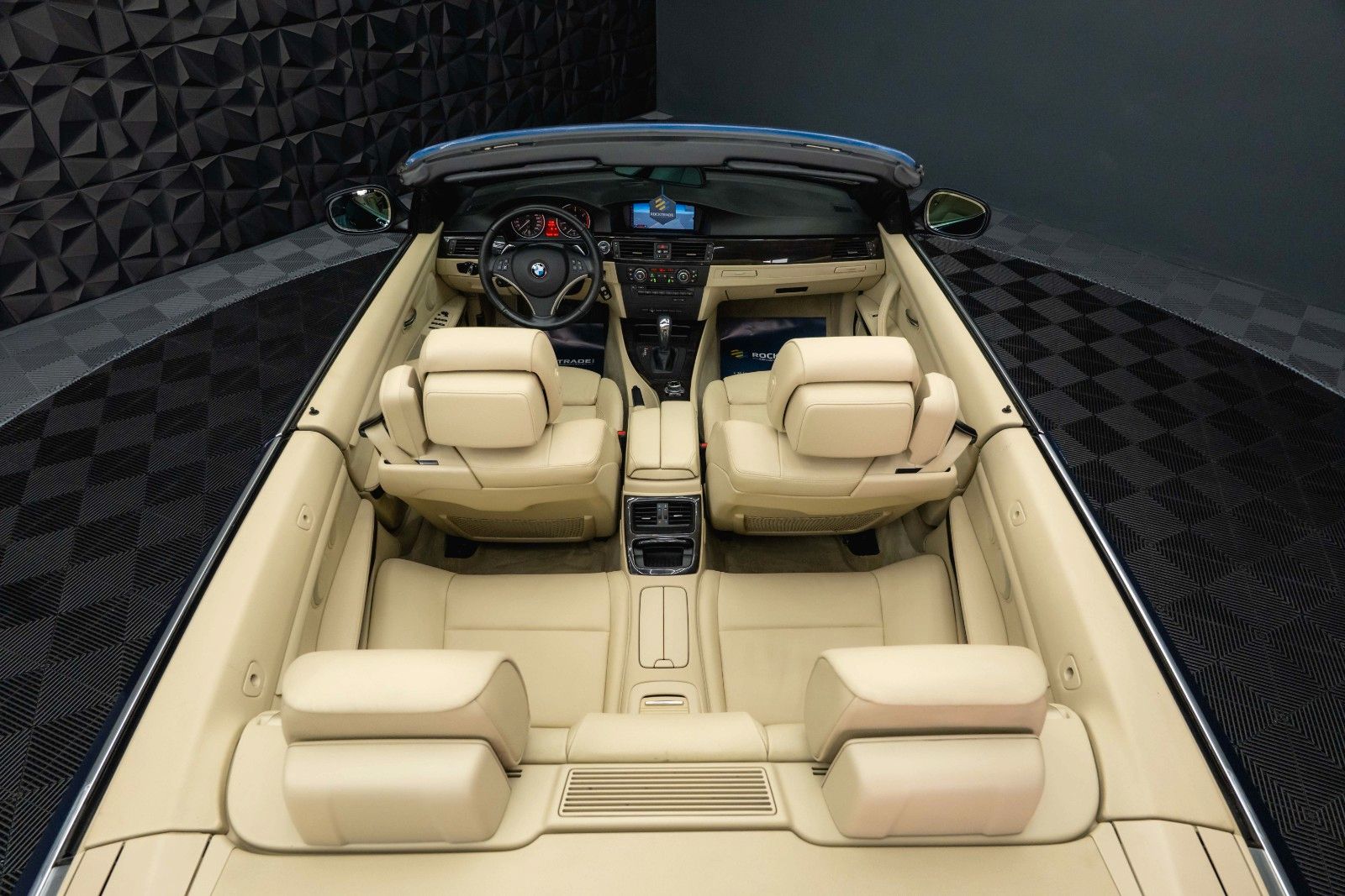 Fahrzeugabbildung BMW 330d Cabrio Sport Edition *Bi-Xenon*H&K*Memory*