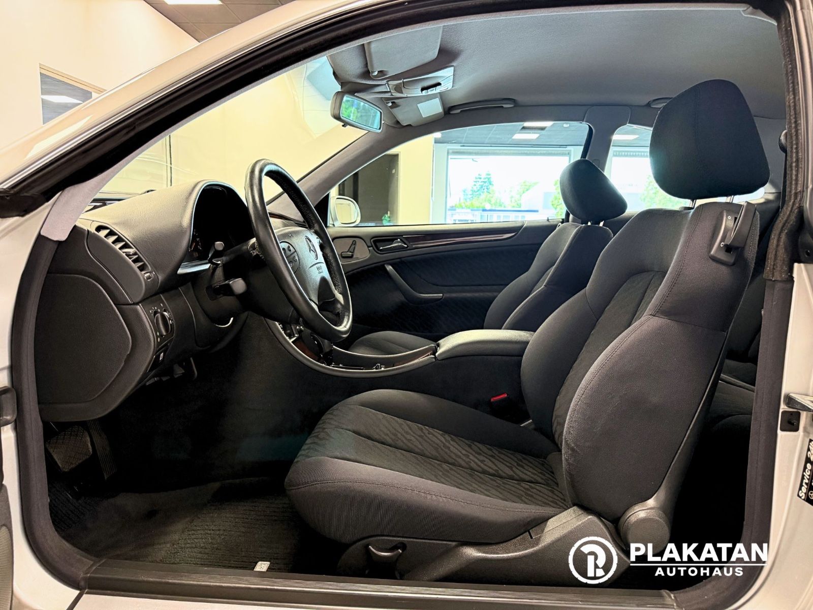Fahrzeugabbildung Mercedes-Benz CLK 200 Kompressor Automatik Tempomat Klima
