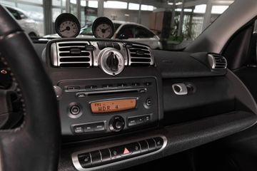 Bild 10 Smart ForTwo fortwo cabrio "Passion" CD-Player Alu