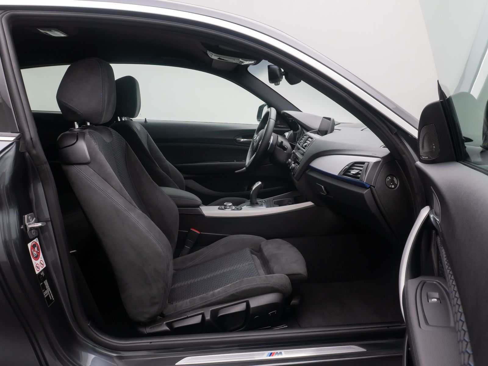 Fahrzeugabbildung BMW 125i M Sport Stop&Go Alarm ParkAss H/K Alcantara