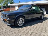 BMW E20 320i Cabrio  - BMW 320 aus 1989: 320i