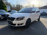Skoda Roomster 1.2 TSI Noire | Klimaautomatik | - weiße Skoda Roomster
