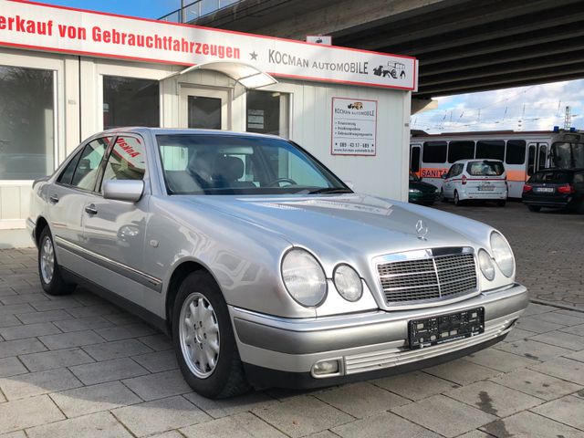 Mercedes-Benz E 240 Elegance *Wenig KM*