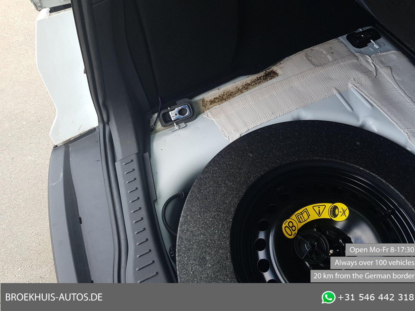 Ford Focus 2015 — фото 12