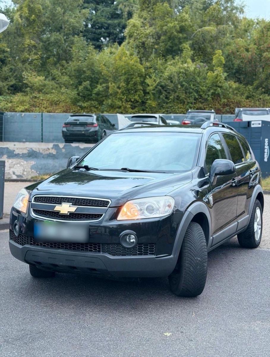 Chevrolet Captiva 2008 — rear view
