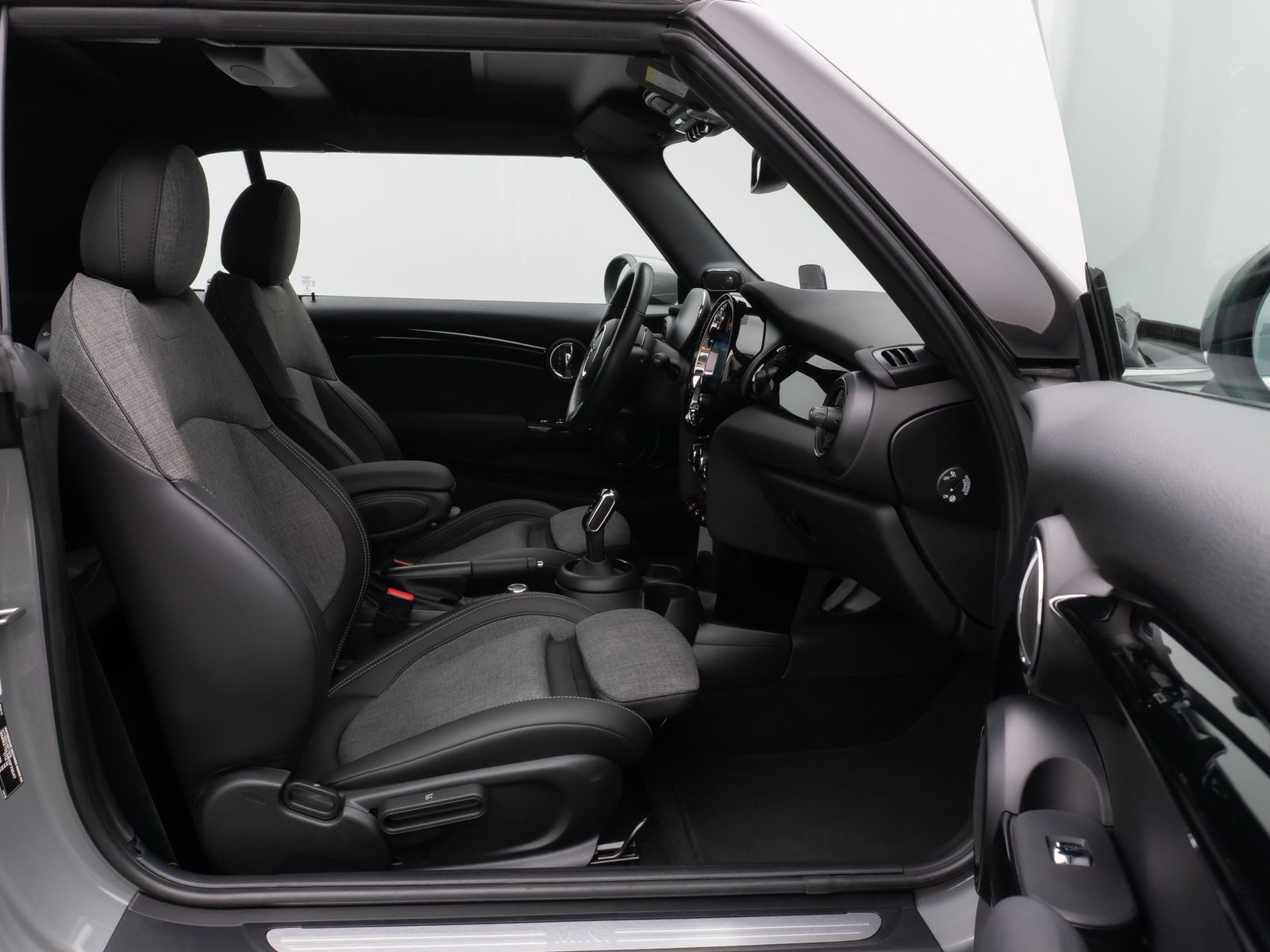 Fahrzeugabbildung MINI Cooper Cabrio Kamera HUD DAB H/K Komfort Voll