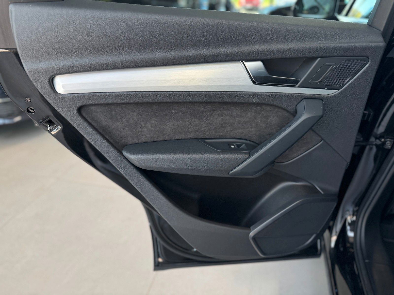 Fahrzeugabbildung Audi SQ5 3.0TDI quattro "Magnetic-Ride 3-Zonen-Klima"