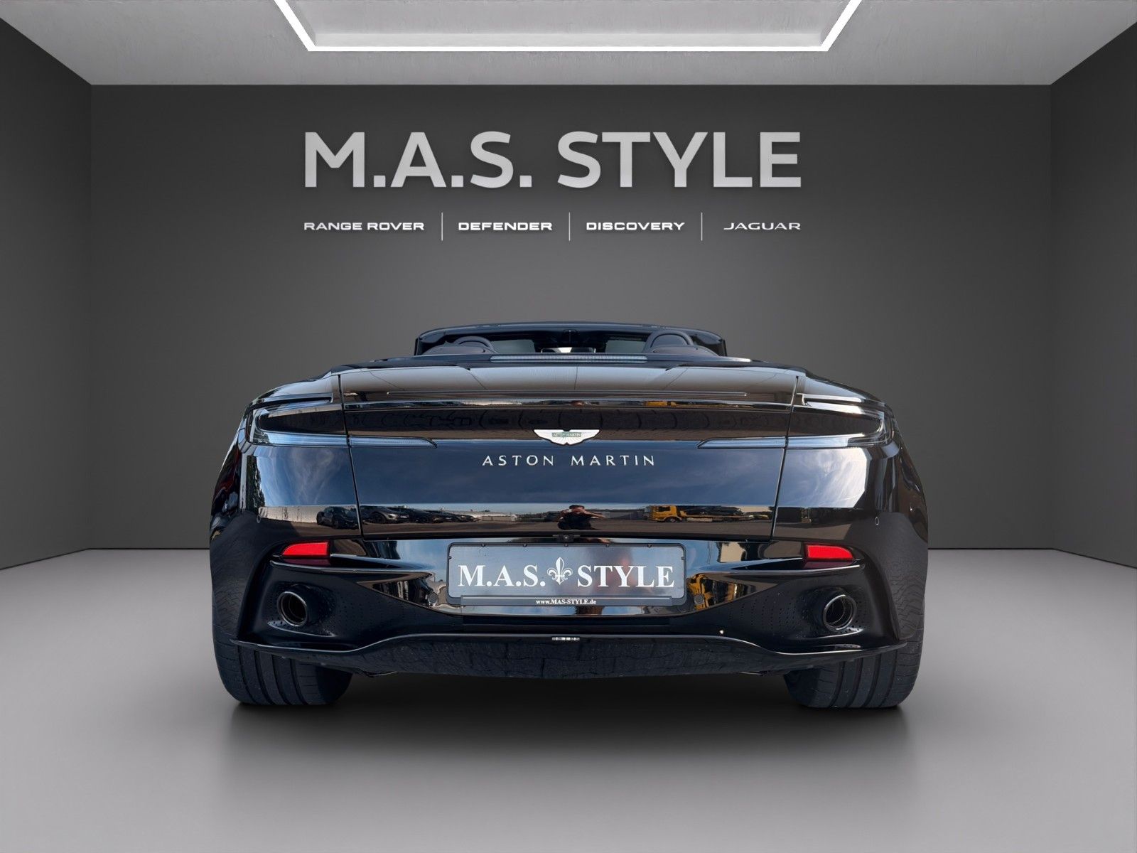 Fahrzeugabbildung Aston Martin DB12 4.0 V8 Volante PPF Bowers & Wilkins
