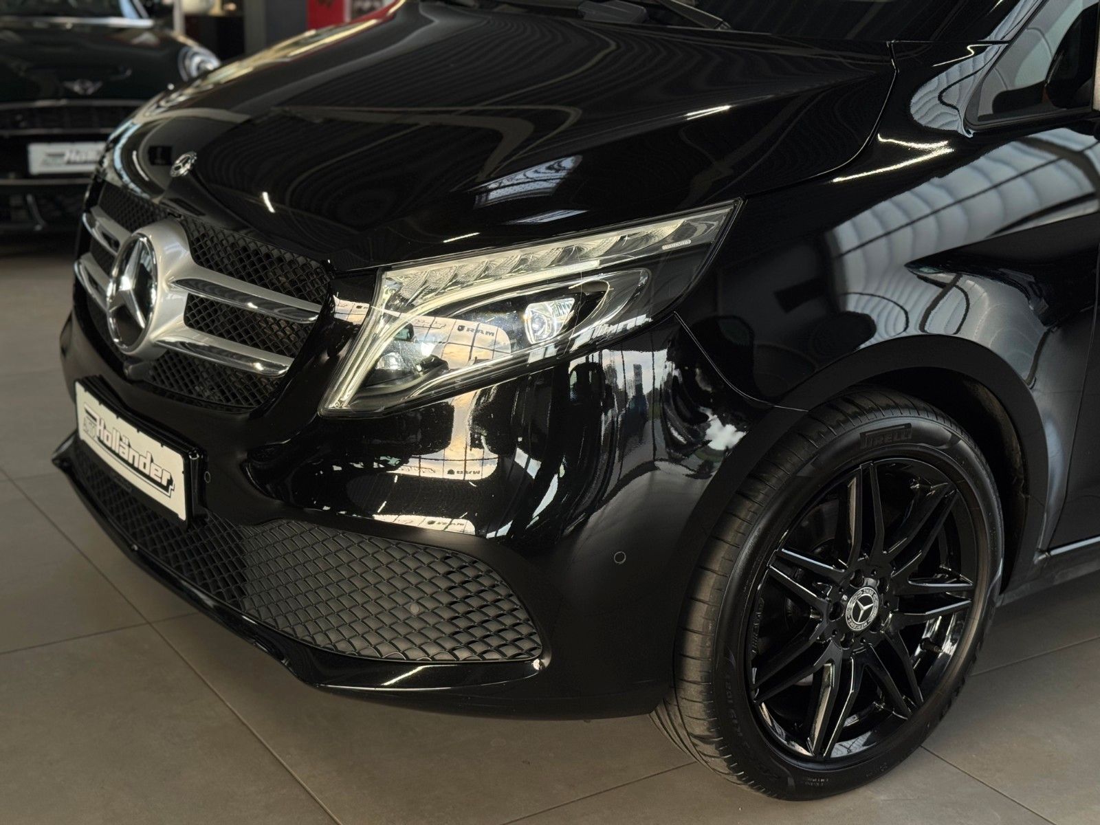 Fahrzeugabbildung Mercedes-Benz V 300d Avantgarde Edition lang "Agility Control"