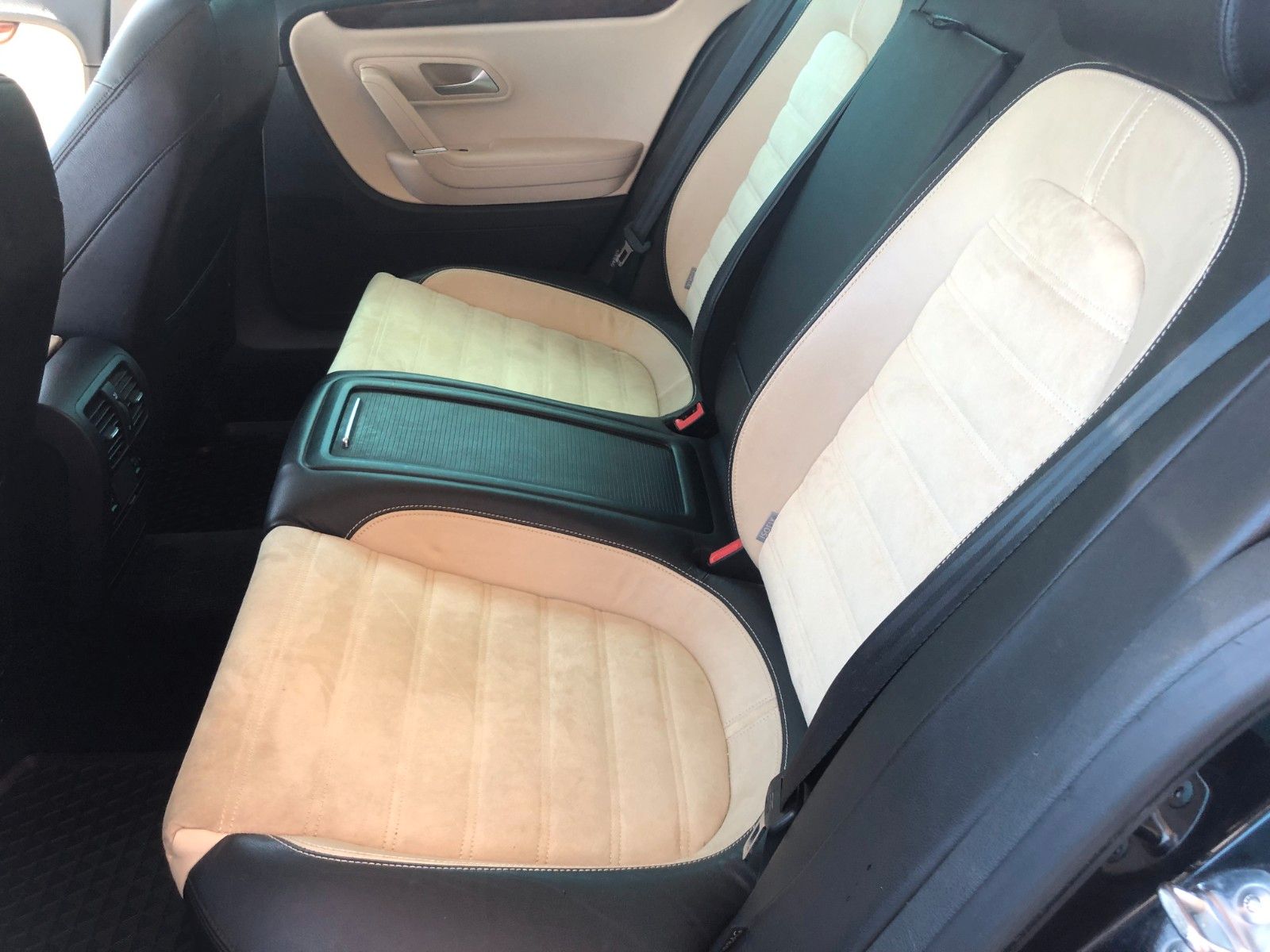 Fahrzeugabbildung Volkswagen Passat CC Automatik/Leder/Panoramadach