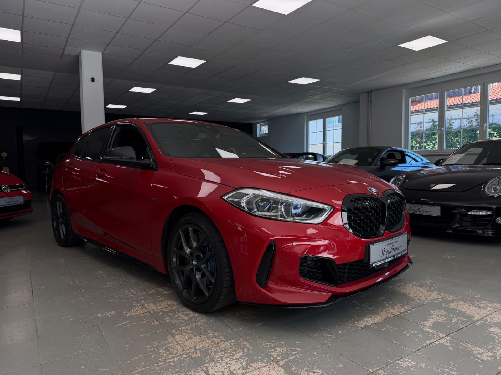BMW M135 i xDrive Performance/Deutsch/BMW Scheckheft