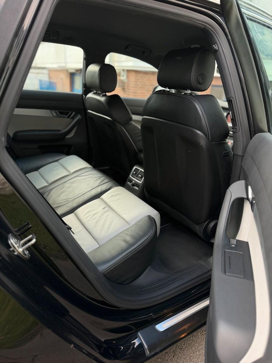 Audi Quattro 2010 — photo 11