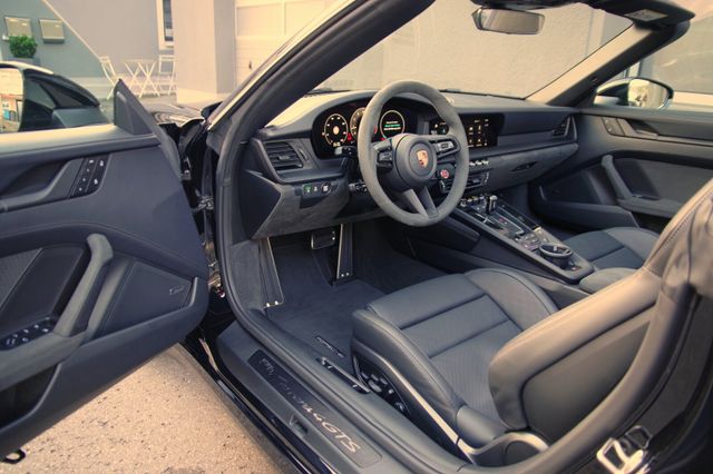 Porsche 992.2 4 GTS Cabrio*Schutzfolie,18-Wege,BOSE,360°