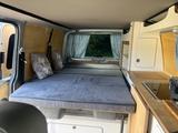 Volkswagen T5 Bulli Camper mit Aufstelldach 6 Sitzplätze - Volkswagen T5: Aufstelldach