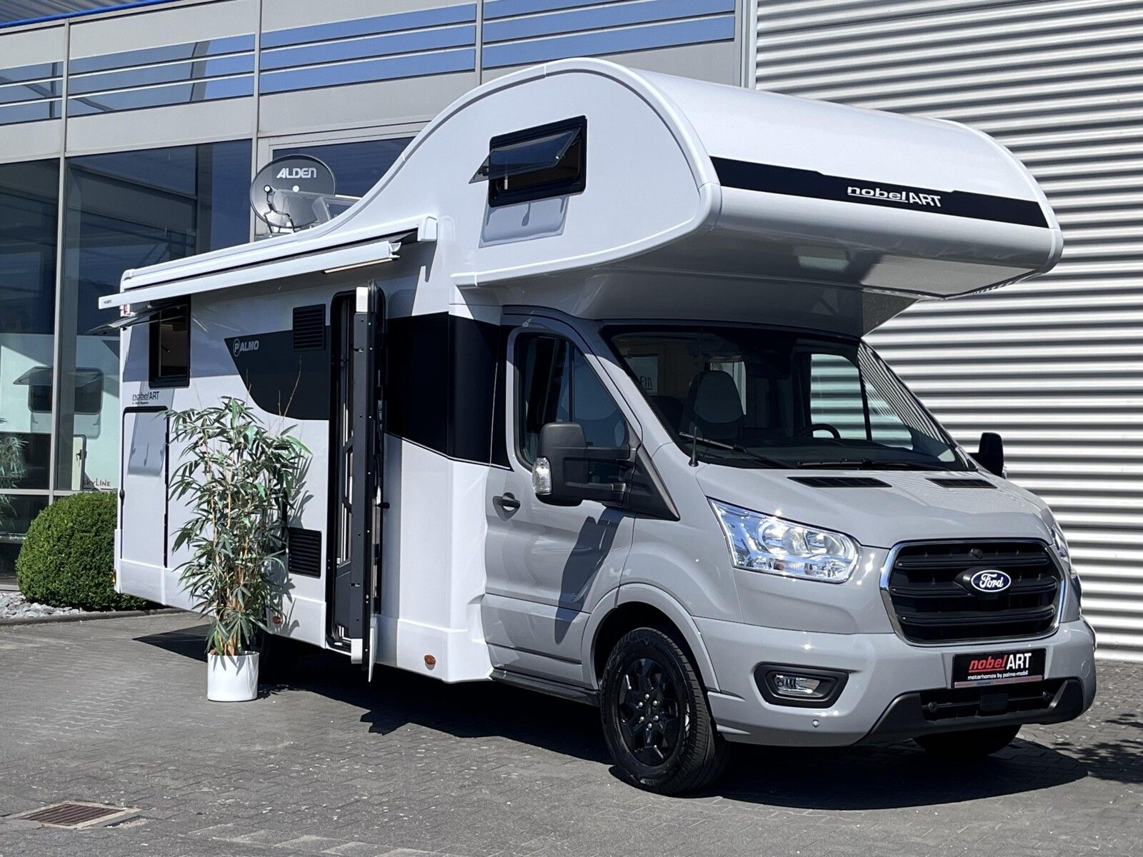 Fahrzeugabbildung NobelART A 7000 Ford